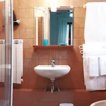Couette-café Indipendenza 3*